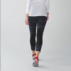 Lululemon Cyber Stripe 22” Pace Rival Crop, 6